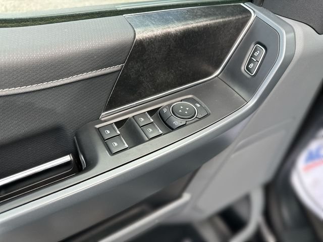 Used 2023  Ford XL image 16