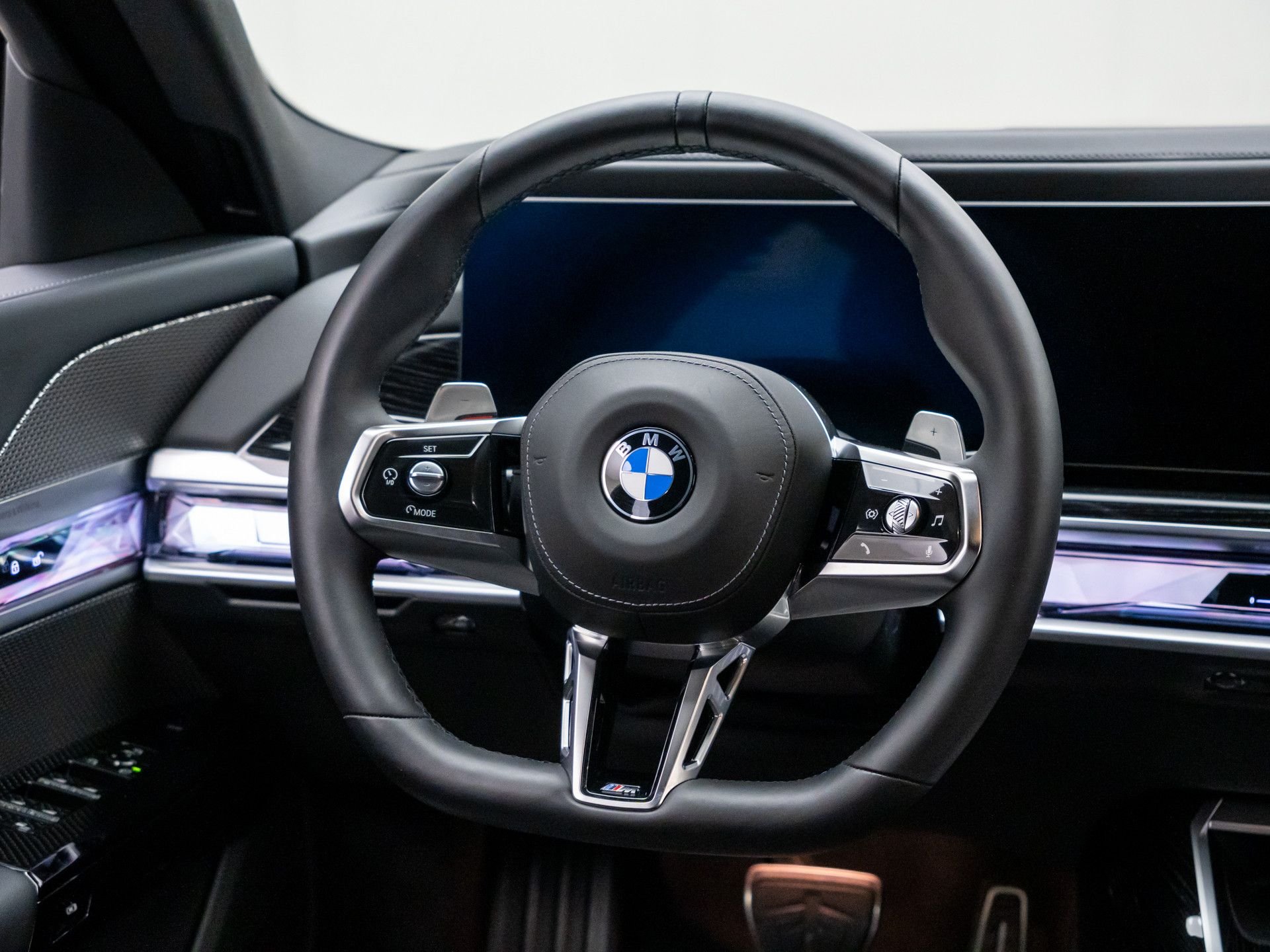 Certified Used 2025 Carbon Black Metallic BMW 740i xDrive image 11