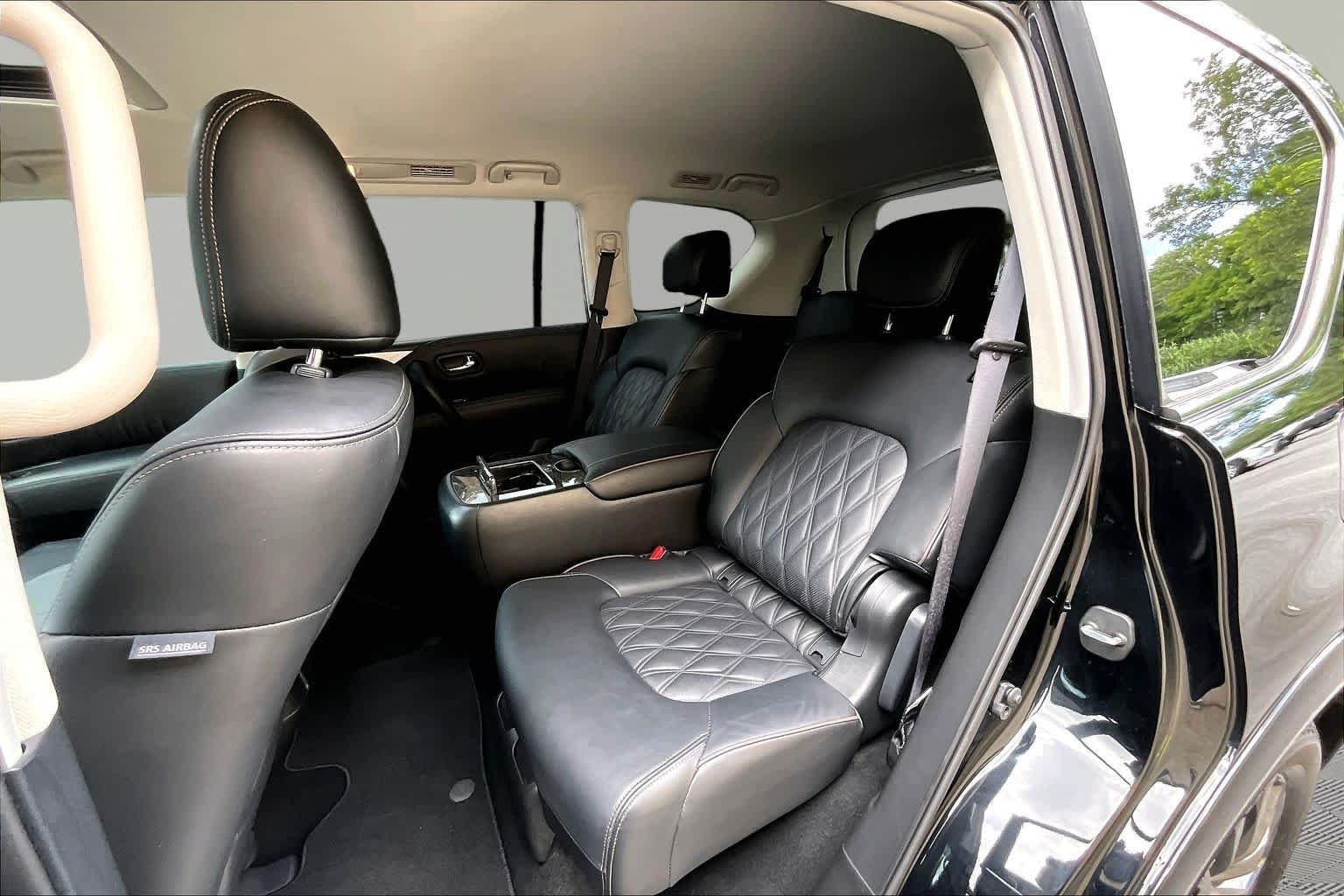 Used 2024 Super Black Nissan Platinum image 21