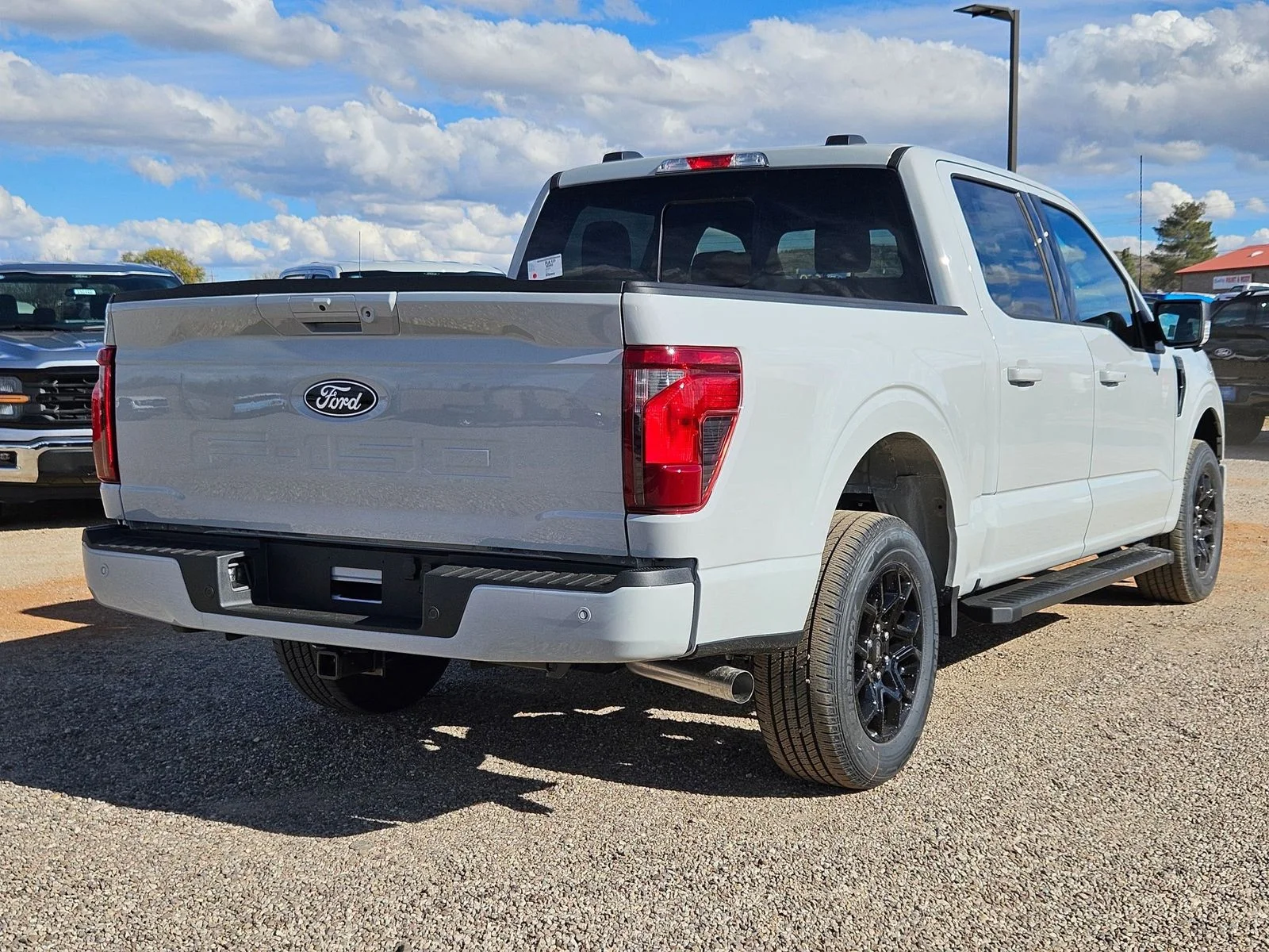 New 2026 Avalanche Ford XLT image 5