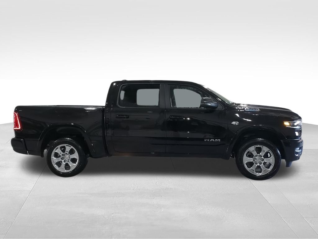 New 2026 Diamond Black Crystal Pearl-Coat Exterior Paint RAM Big Horn/Lone Star image 9