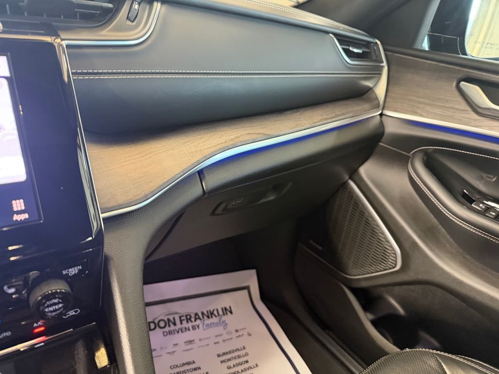 Certified Used 2022 Gray Jeep Overland image 15