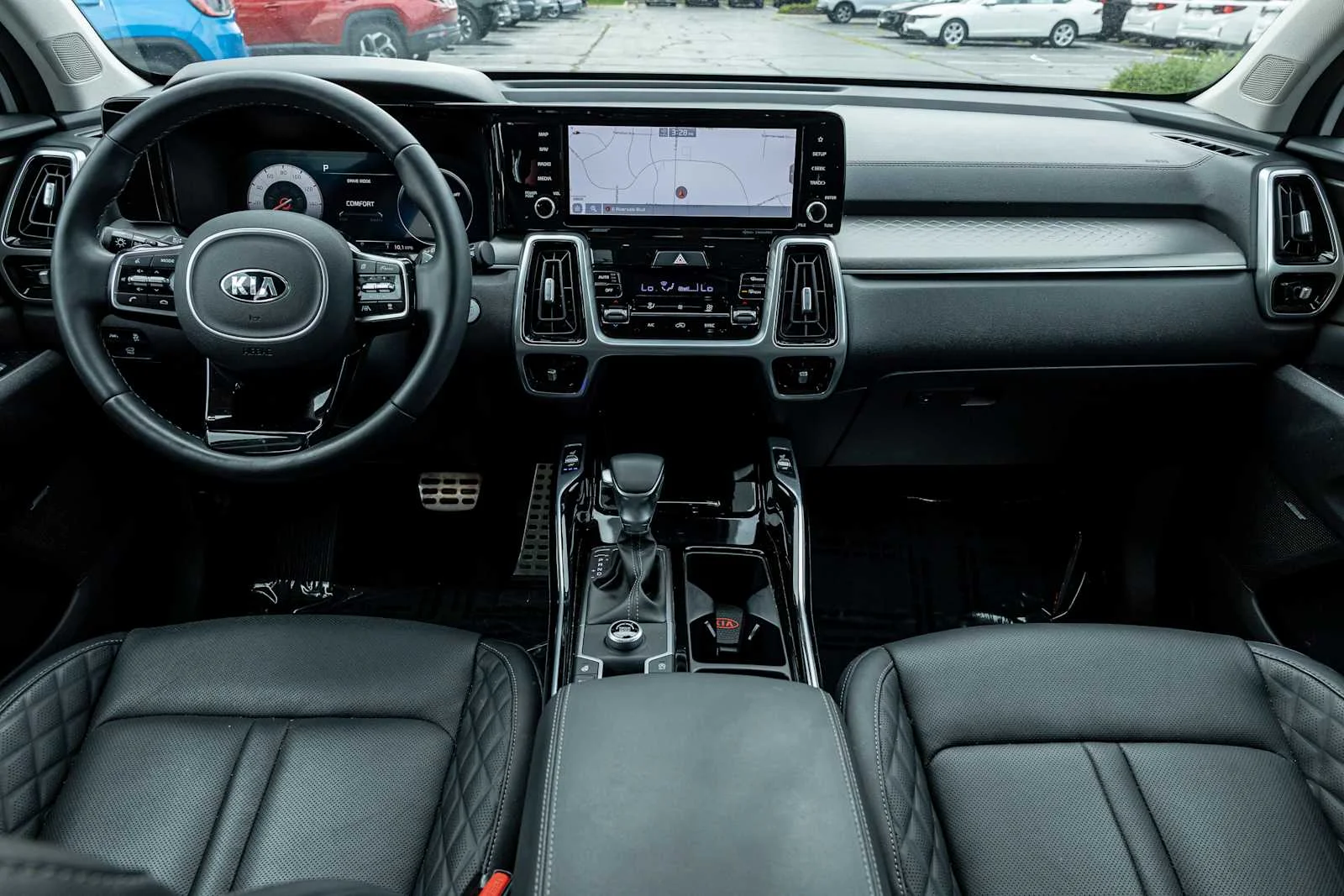 Used 2021 Glacial White Pearl Kia SX Prestige image 10