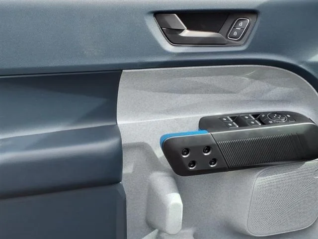 New 2026 Carbonized Gray Metallic Ford XLT image 13