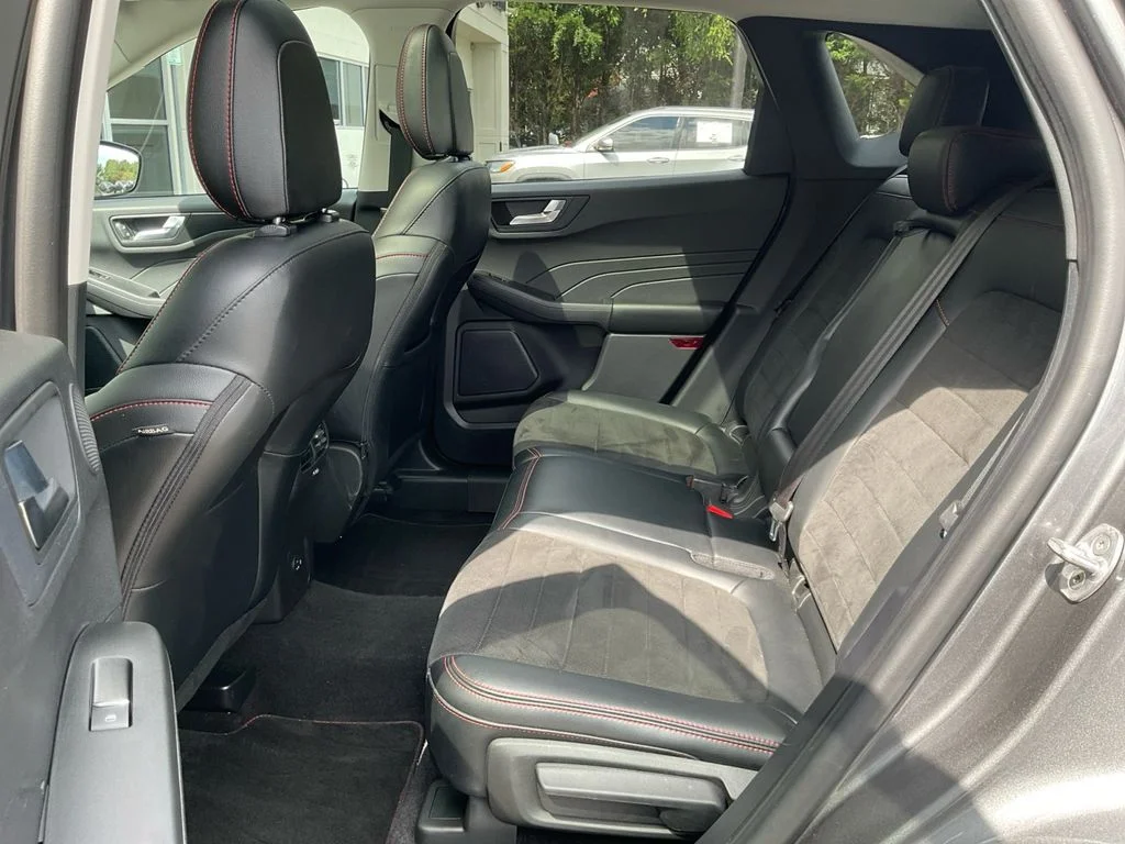 Used 2022 Gray Ford SEL image 29