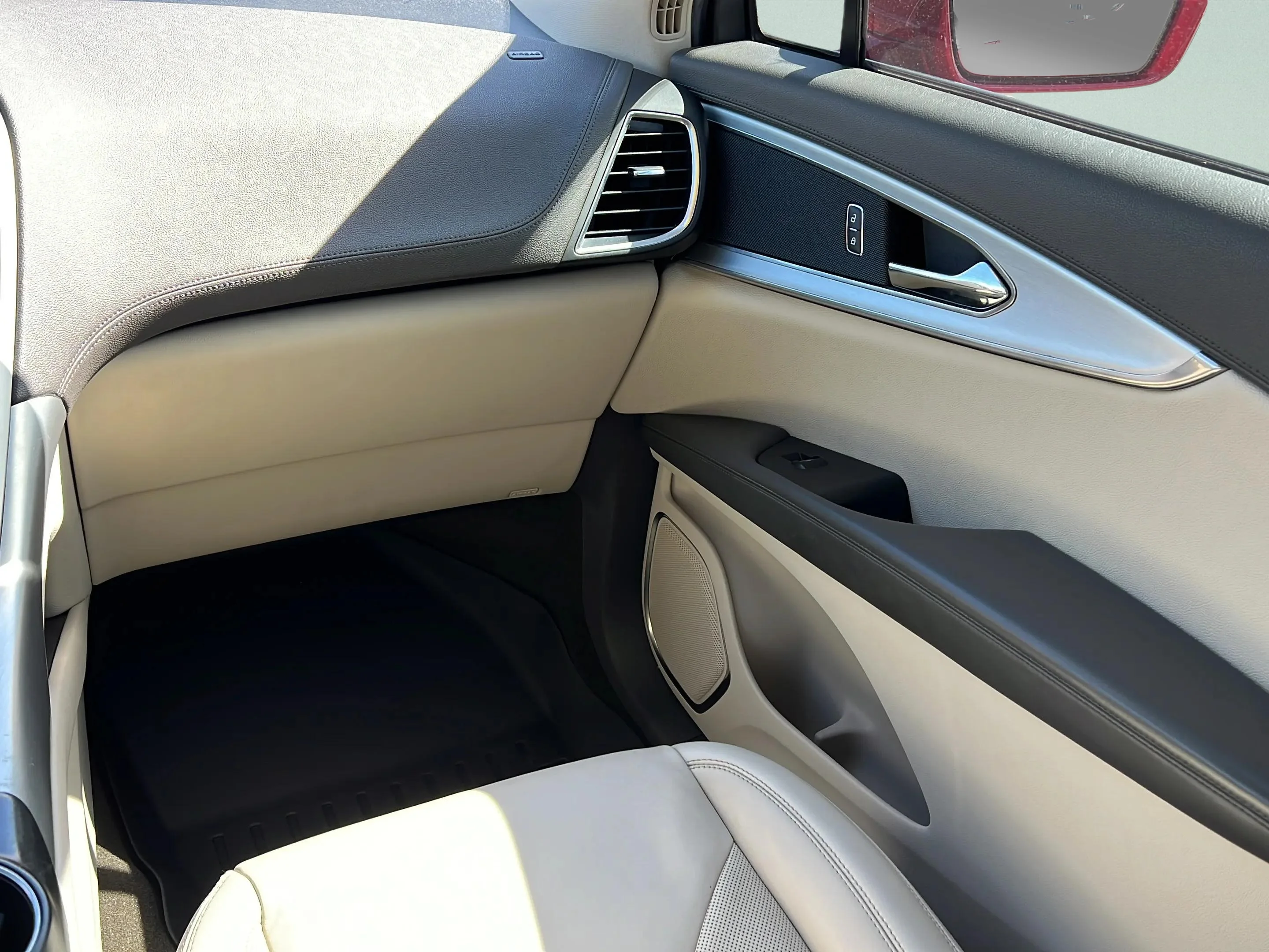 Used 2020 Red Lincoln Standard image 19