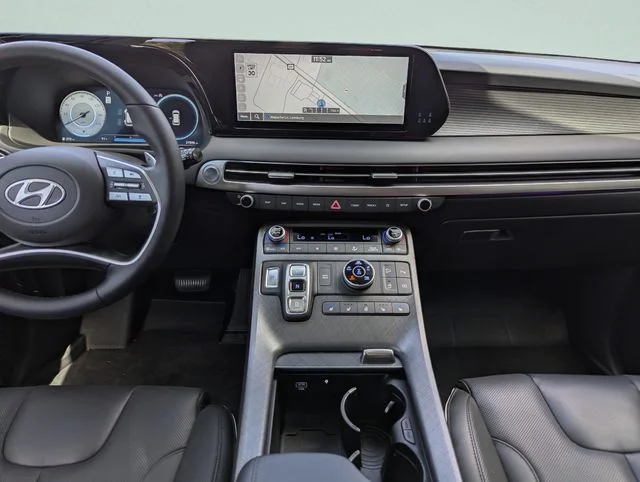 Used 2025 White Hyundai Limited image 18