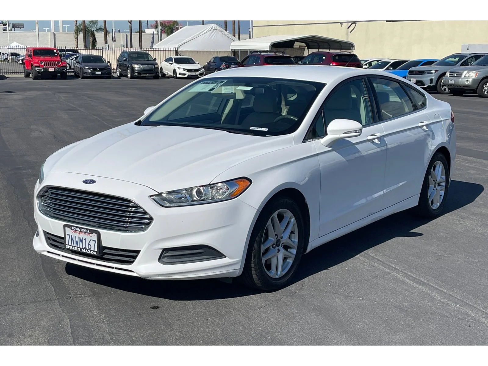 Used 2016 Oxford White Ford SE image 2