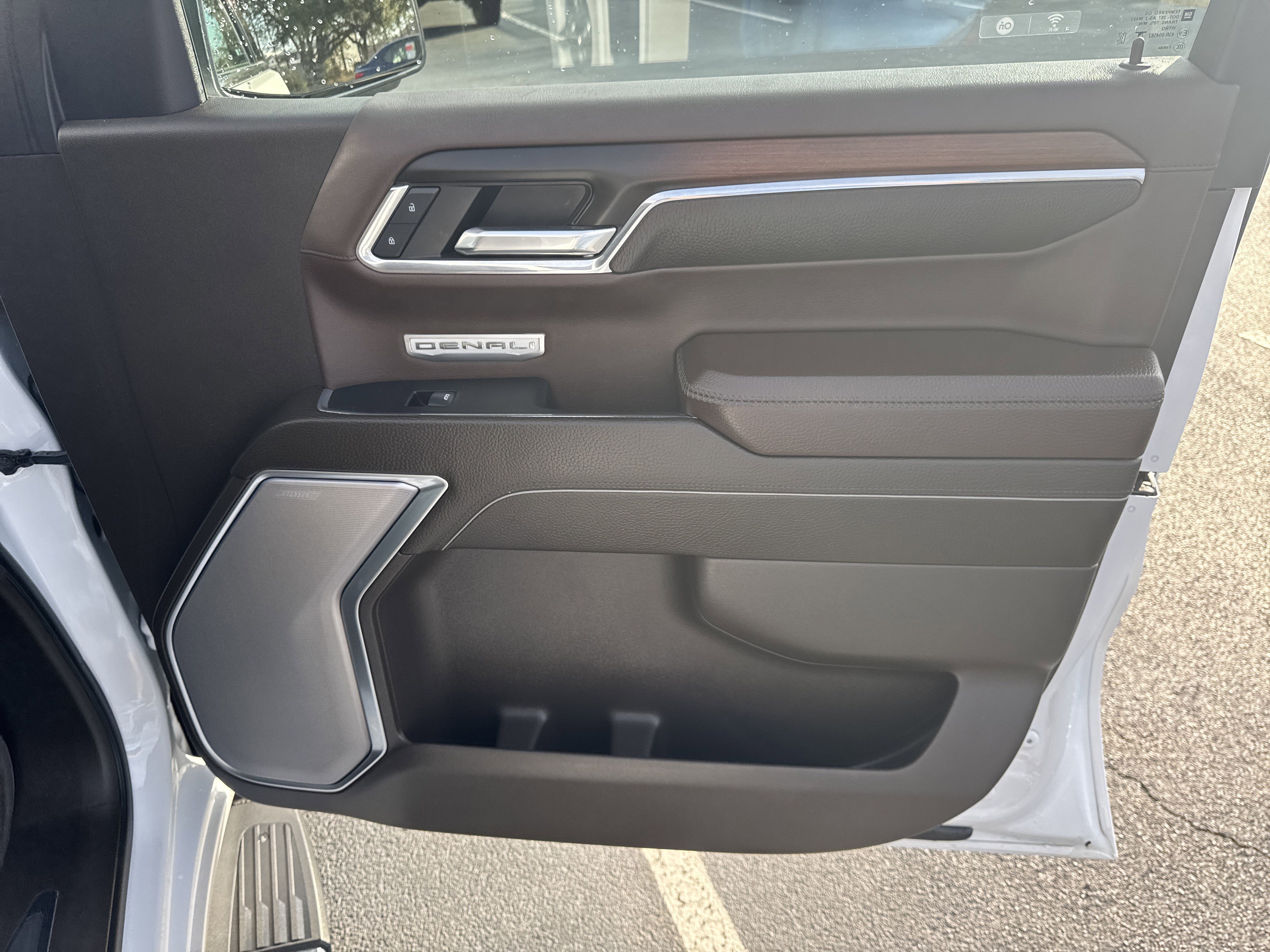 Used 2025 White Frost Tricoat GMC Denali image 36
