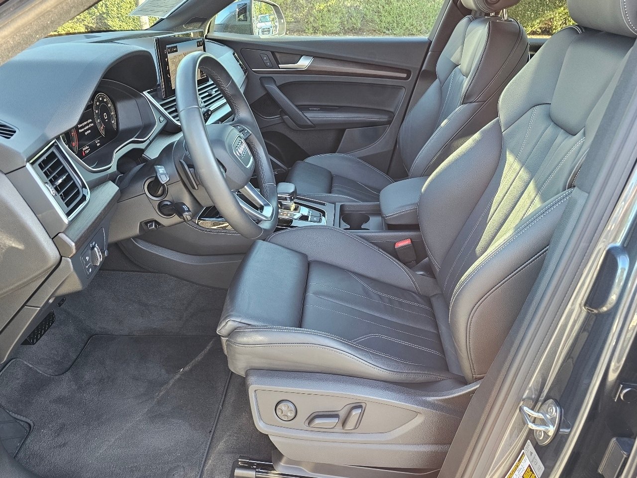 Used 2023 Daytona Gray Pearl Effect Audi 45 S Line Premium image 2