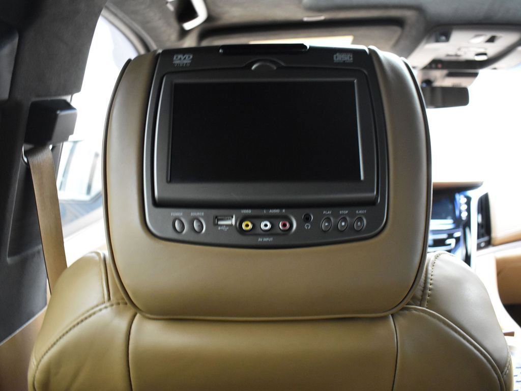 2017 CADILLAC ESCALADE - Image 26