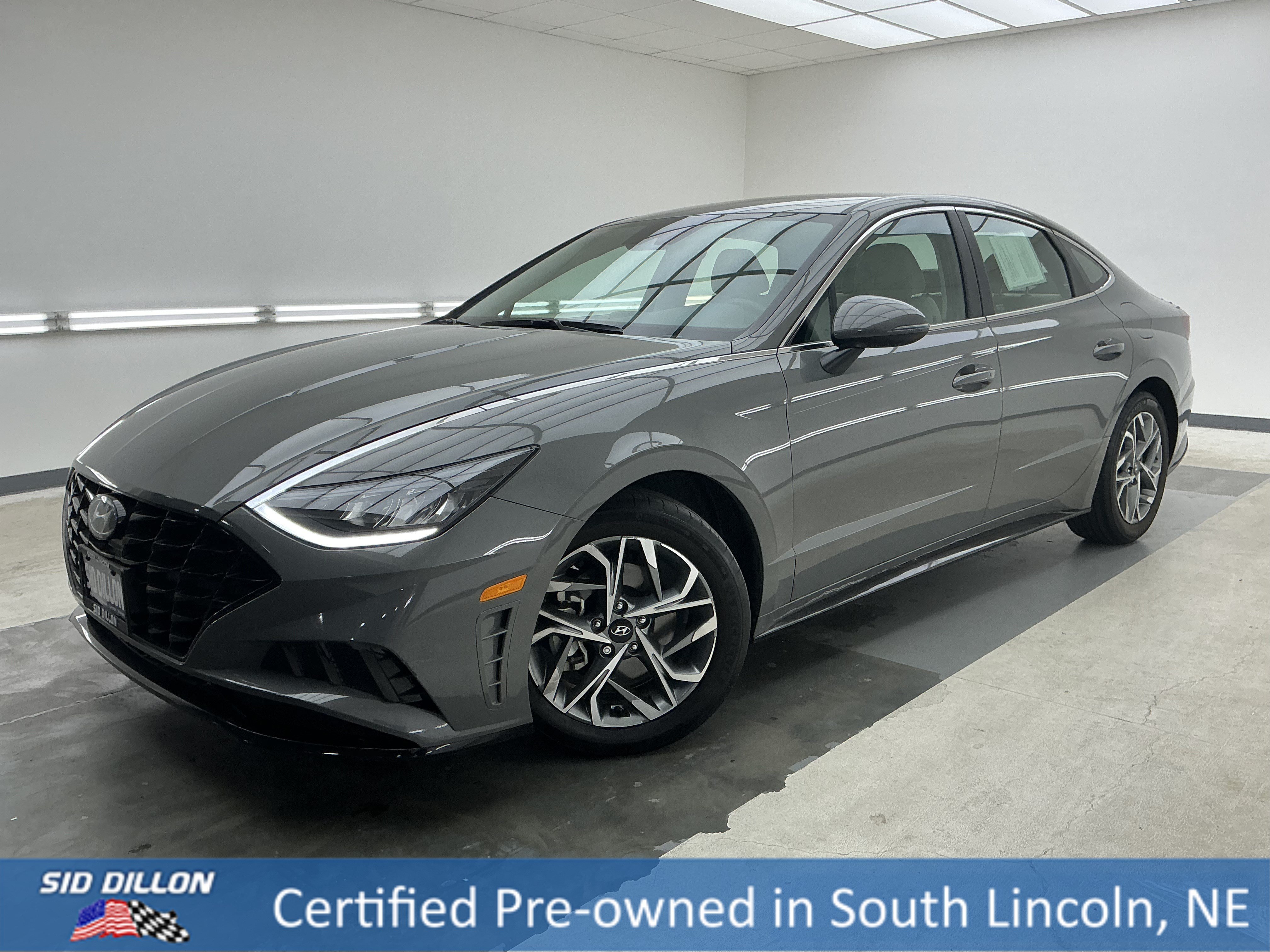 Used 2023 Hampton Gray Hyundai SEL image 1