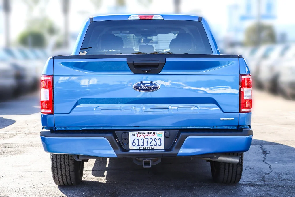 Used 2020 Blue Ford XL image 10
