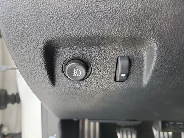 Used 2008 White Saturn Red Line image 12