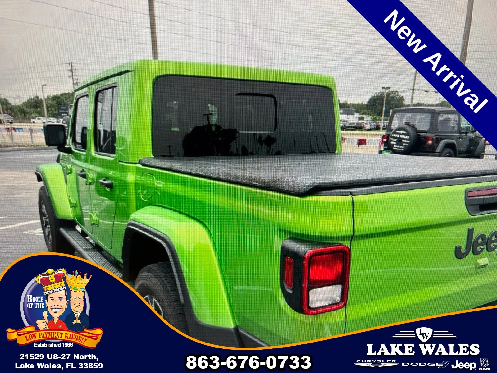 Used 2025  Jeep Sport S image 5