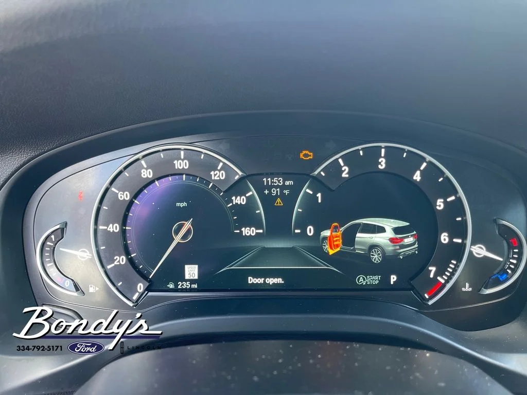 Used 2019 Black BMW sDrive30i image 4