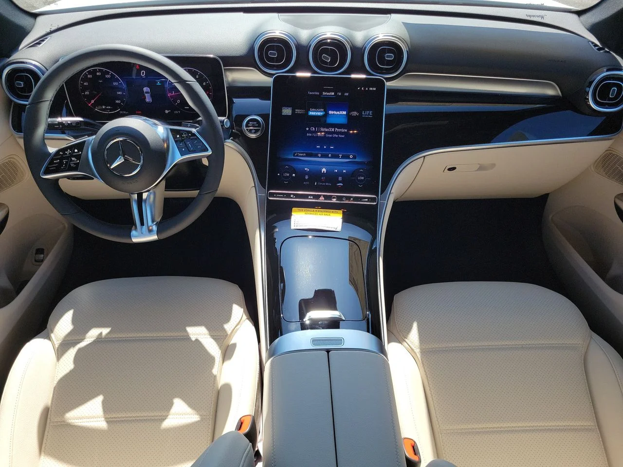 New 2026 Polar White Mercedes-Benz GLC 300 image 12