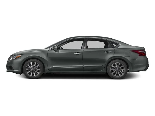 Used 2016 Super Black Nissan 2.5 SL image 4