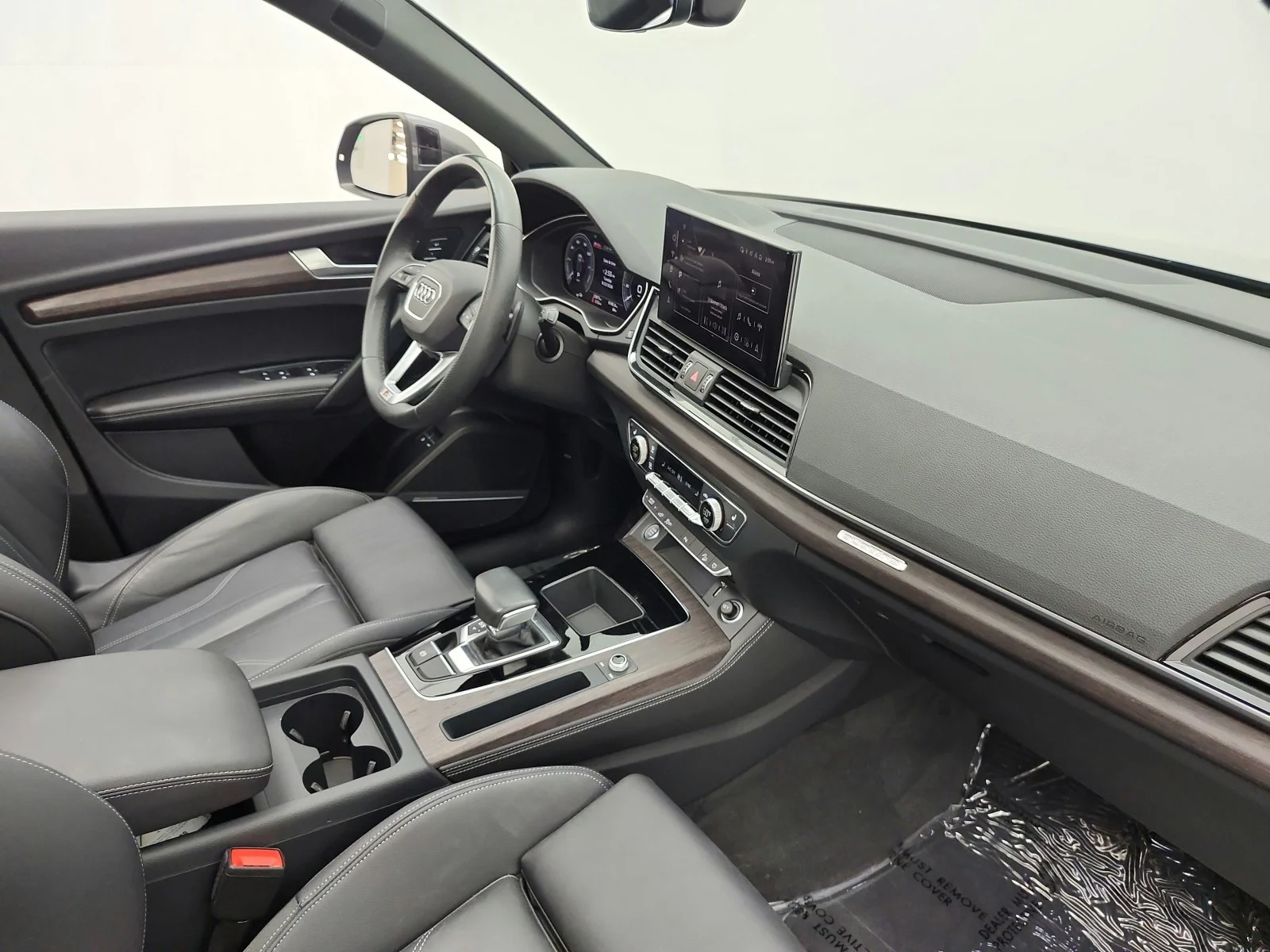 Used 2024 Daytona Gray Pearl Effect Audi S line Premium Plus image 30