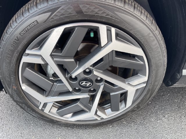 Used 2026 Gray Hyundai SEL Premium image 10
