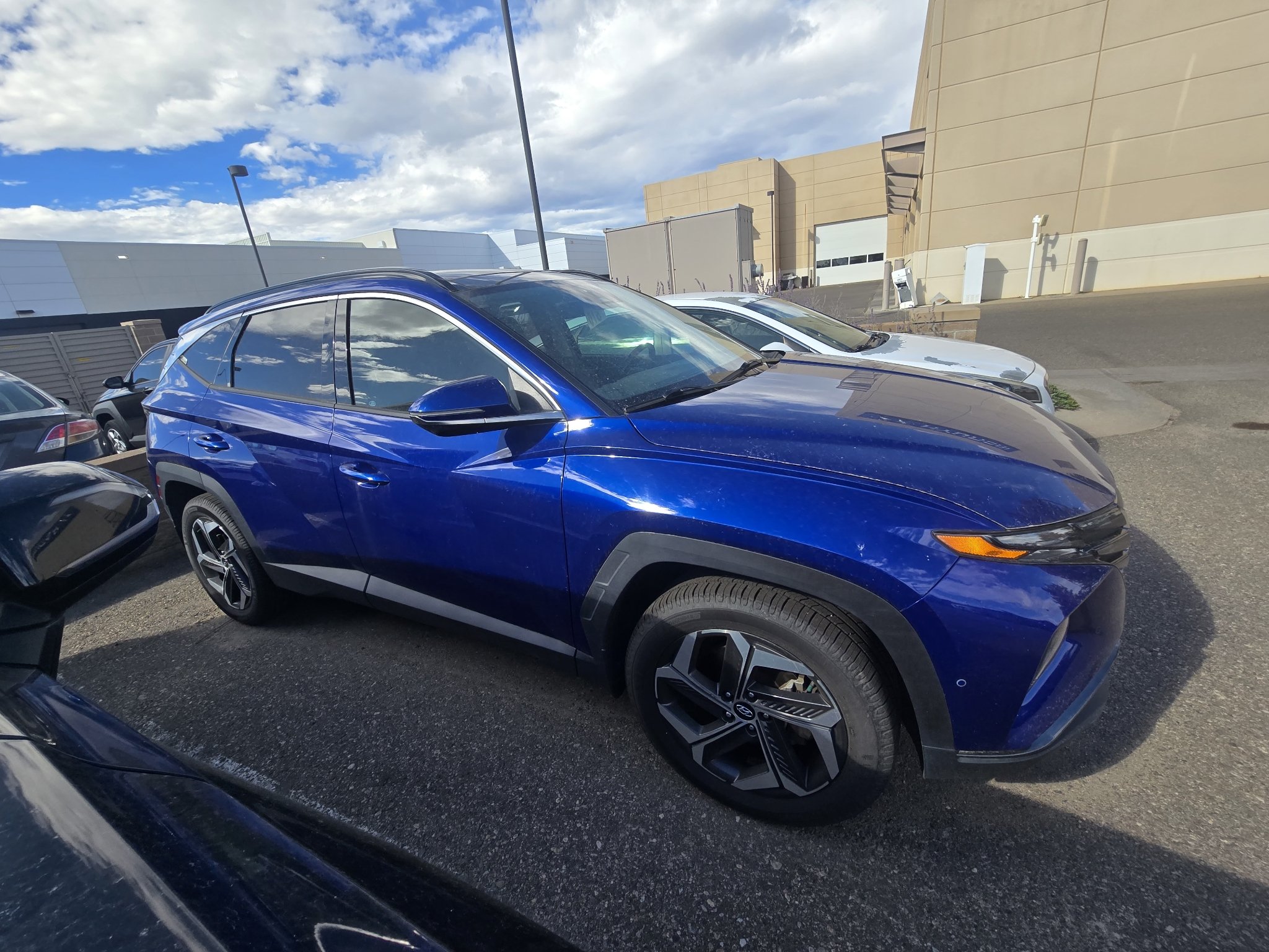 Used 2022 Intense Blue Hyundai Limited image 17