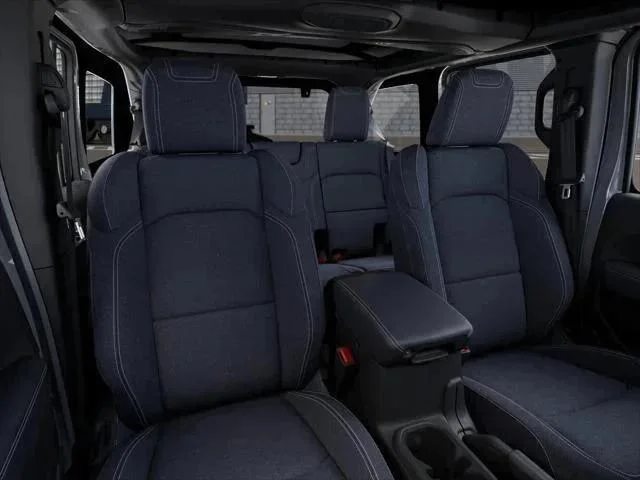 New 2026 Bright White Clear-Coat Exterior Paint Jeep Sahara image 21