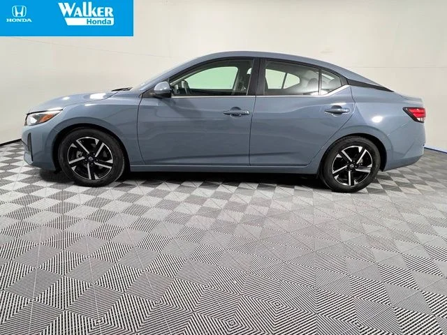 Used 2025 Gray Metallic Nissan SV image 3