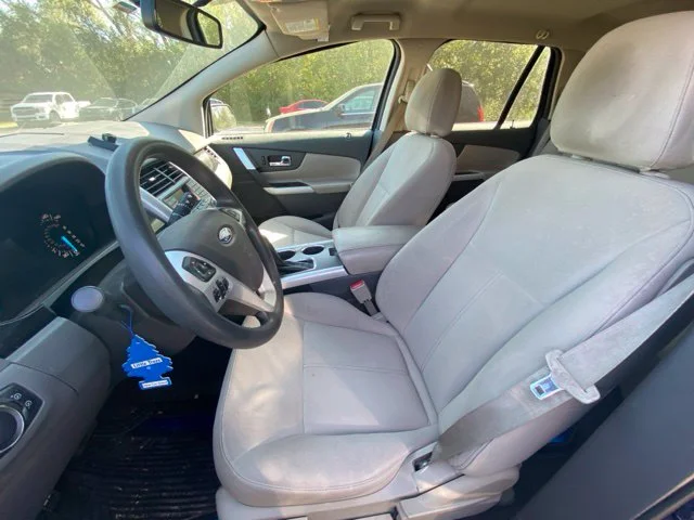 Used 2013 Blue Ford SE image 5