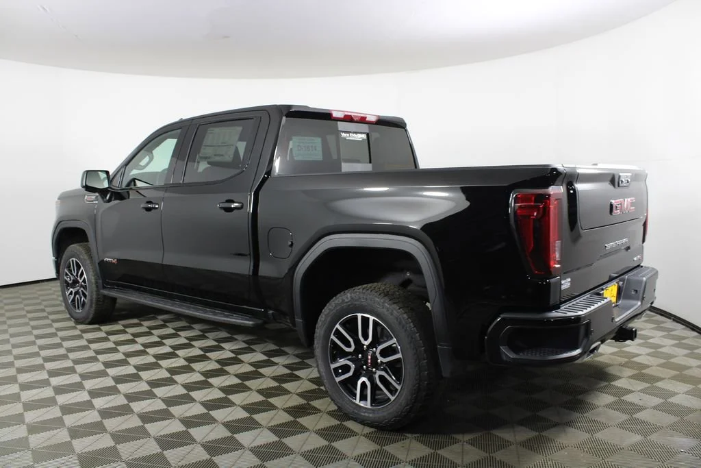 2026 GMC Sierra 1500 AT4 - Photo 4