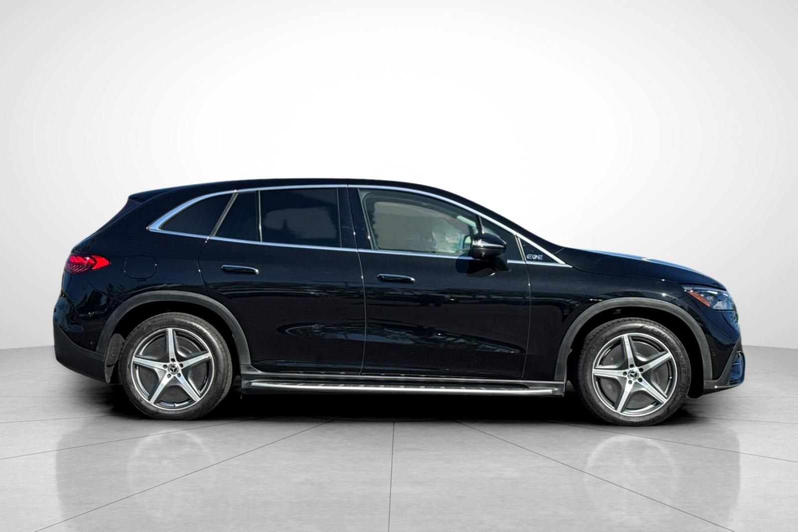 Certified Used 2023 Black Mercedes-Benz 500 SUV image 25