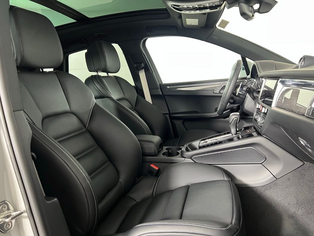 2026 Porsche Macan S - Photo 19