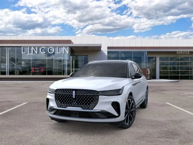 New 2026 White Platinum Metallic Tri-Coat Lincoln Reserve image 2