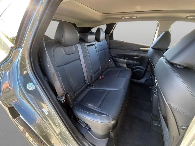 Used 2025 Gray Hyundai SEL Convenience image 27