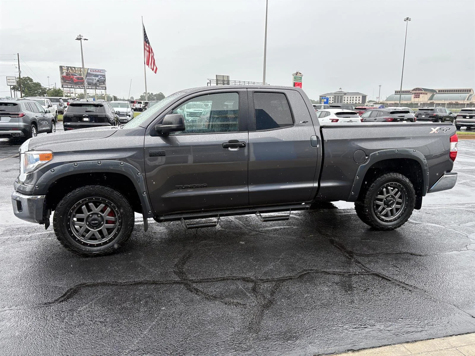 Used 2017 Gray Toyota SR5 5.7L V8 image 13