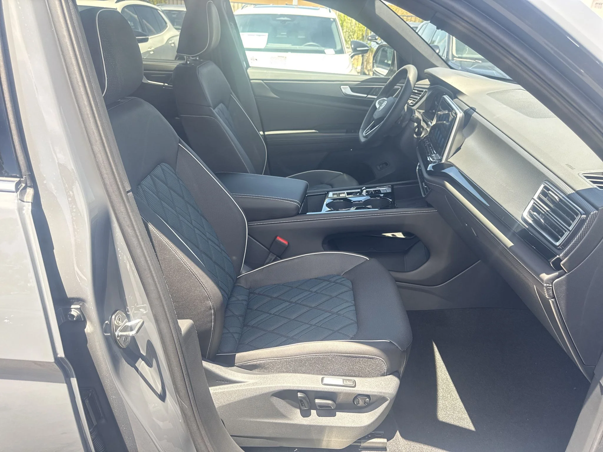 New 2026 Pure Gray Volkswagen 2.0T SEL Premium R-Line image 20
