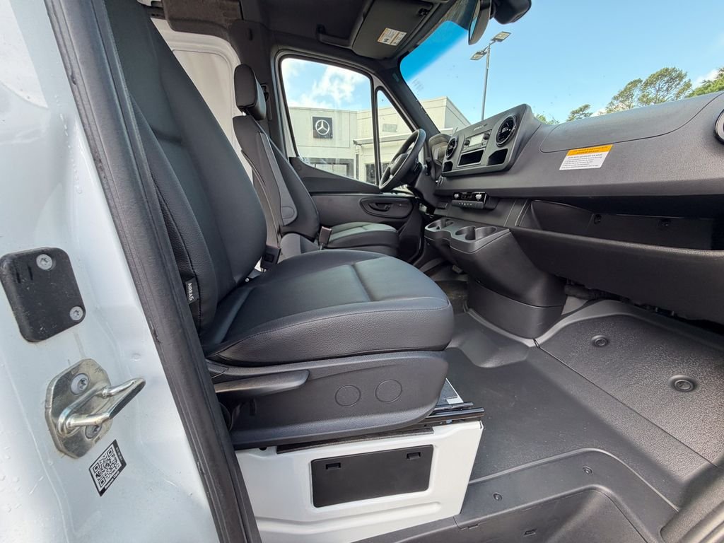 New 2025 Arctic White Mercedes-Benz Cargo 144 WB image 26