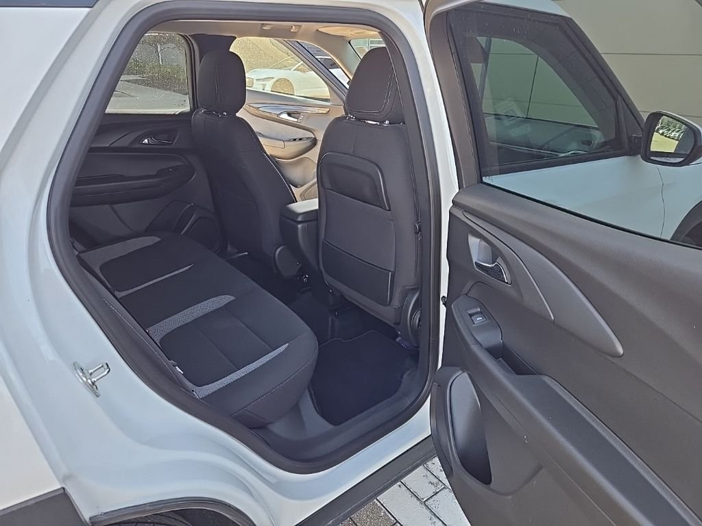 Used 2026 Summit White Chevrolet LT image 19