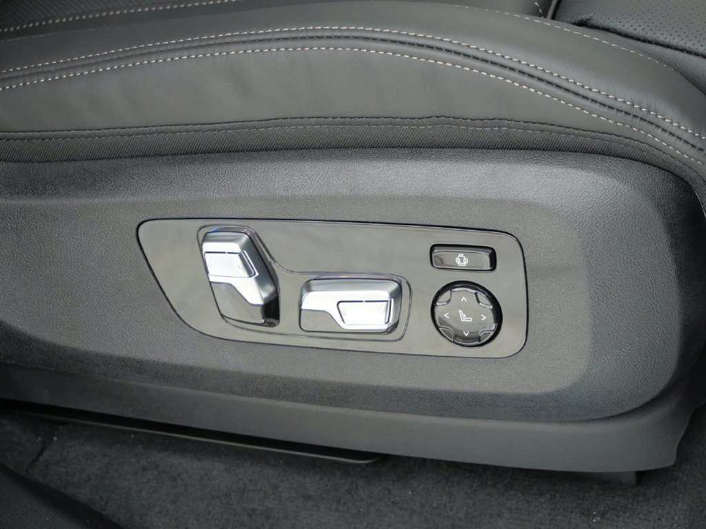 New 2027 Dravit Grey Metallic BMW xDrive40i image 22
