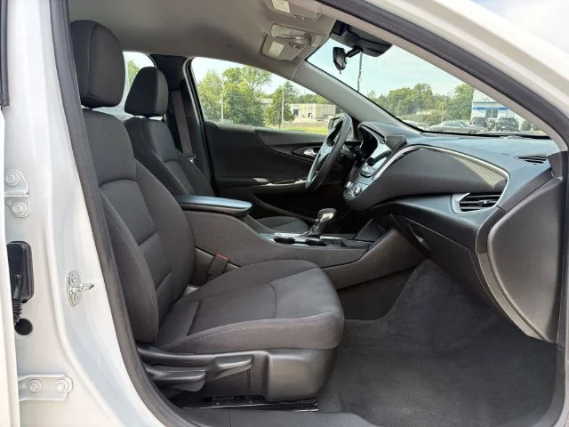 Used 2024 White Chevrolet LT image 13