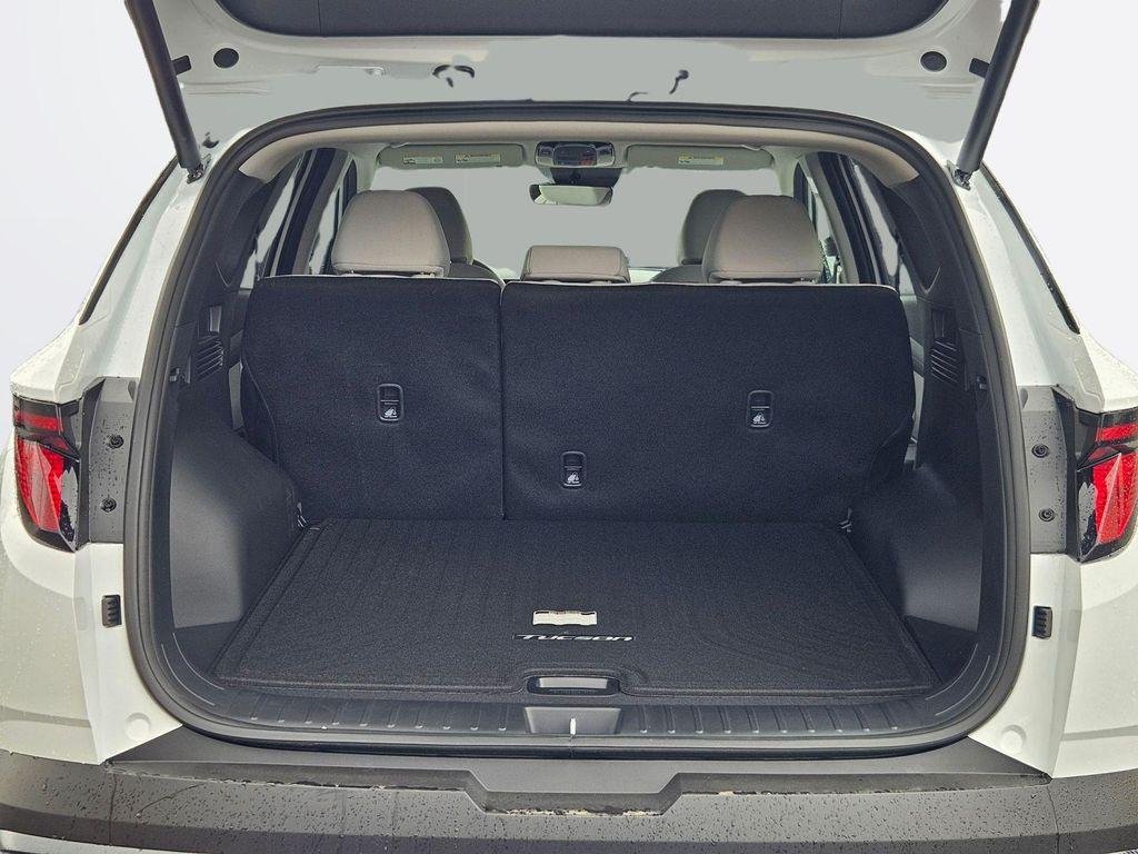 New 2026 White Hyundai SEL AWD image 25