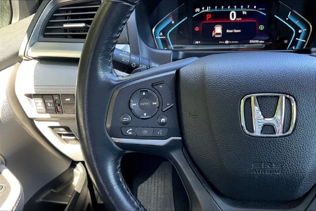 Used 2022  Honda EX-L image 12
