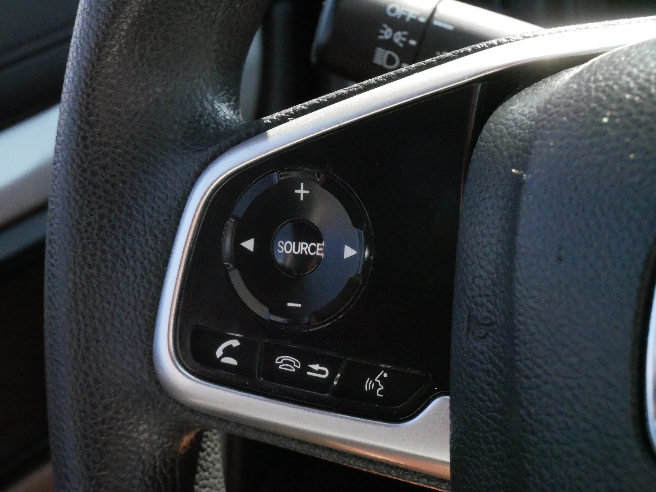 2018 Honda CR-V LX - Photo 25
