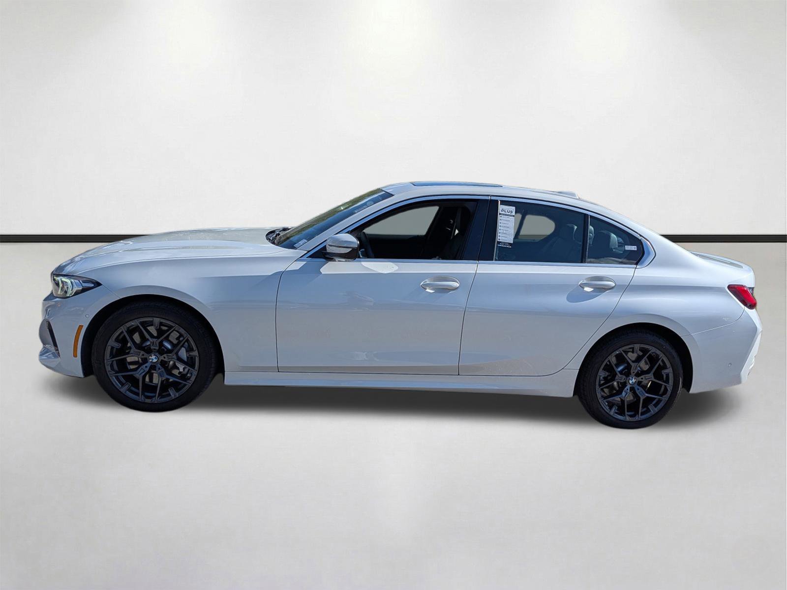 2025 BMW 3 Series 330i - Photo 7
