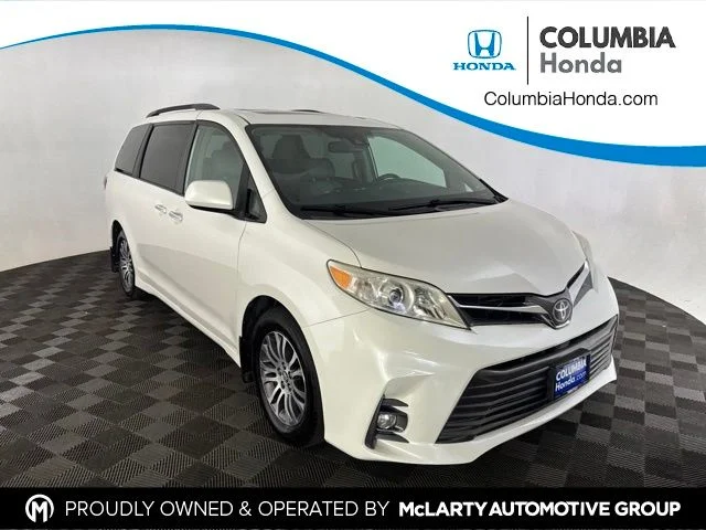 2019 Toyota Sienna XLE