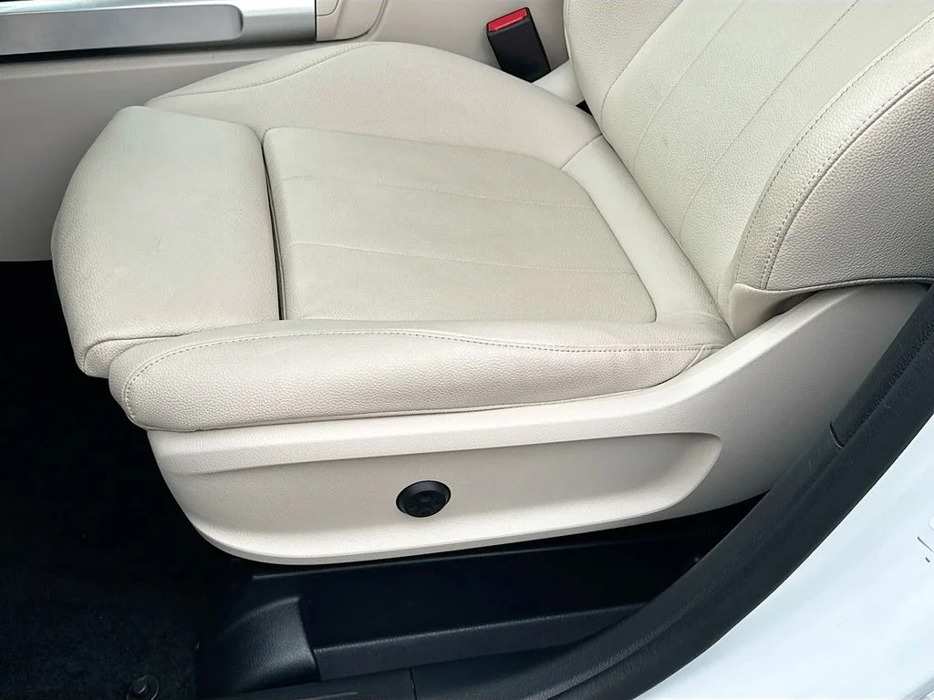 Used 2025  Mercedes-Benz GLB 250 image 19