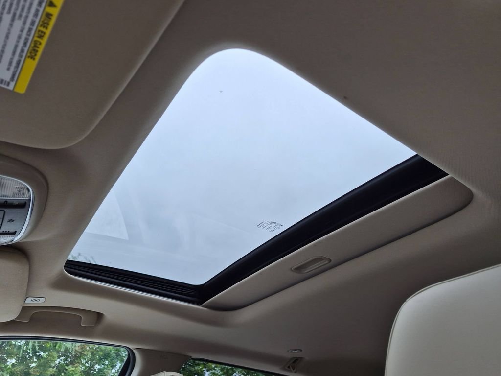 Used 2021 White Jeep Limited image 22