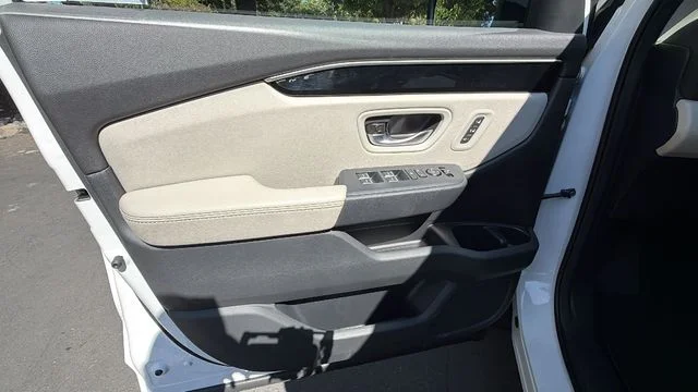 New 2026 Platinum White Pearl Honda AWD EX-L image 19