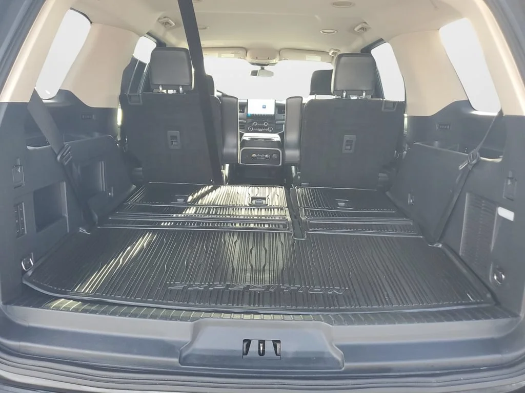 Used 2022 Gray Ford XLT image 9
