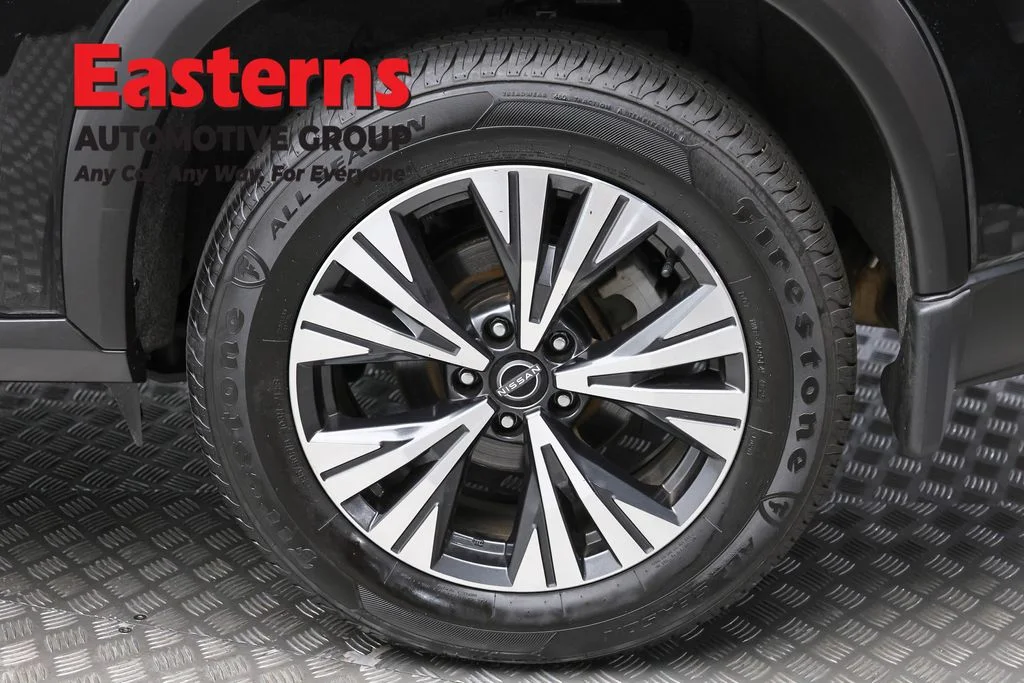 Used 2023 Black Nissan SV image 8