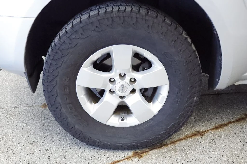 Used 2013 Silver Nissan SV image 14
